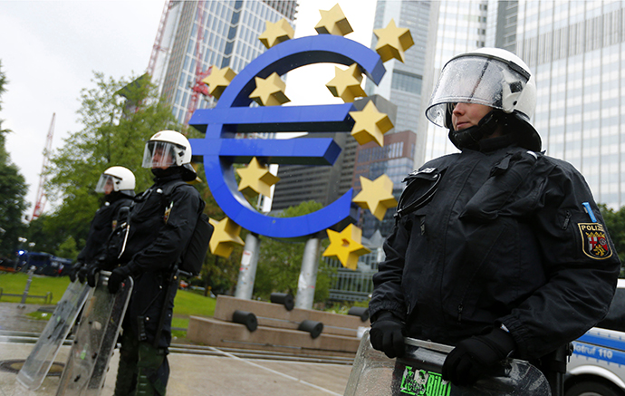 Thousands blockade European Central Bank in Frankfurt (VIDEO, PHOTOS) rtx106rf