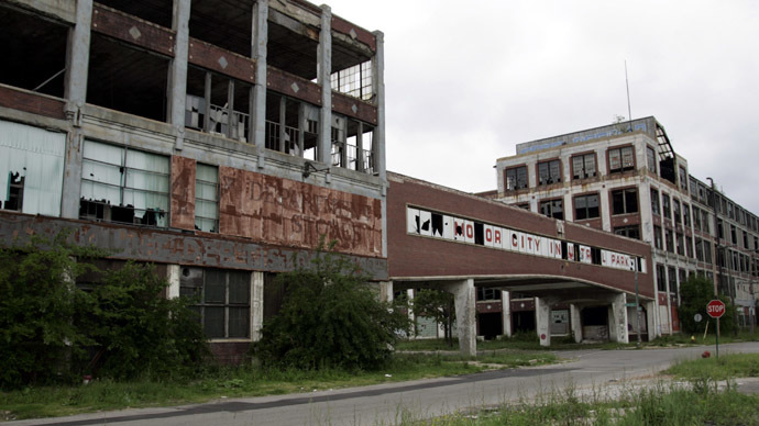 The abandoned and decaying Packard Motor Car Manufacturing plant, built in 1907 and designed by Albert Kahn, is seen near downtown Detroit (Reuters/Rebecca Cook)