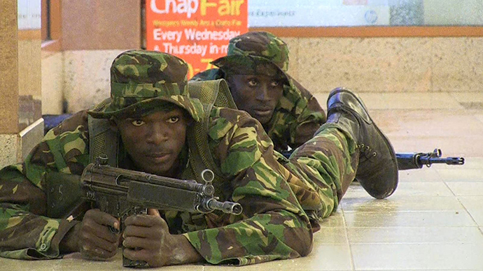 An image grab taken from AFP TV shows Kenyan troops taking position on September 21, 2013 inside the Westgate mall in Nairobi. (AFP Photo / Nichole Sobecki)