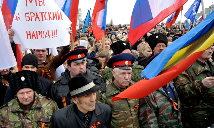 People wearing cossack's hats take part in a rally in the southern city of Rostov-on-Don, on March 4, 2014, in support of ethnic Russians in the Crimea and Eastern Ukraine (AFP Photo / Andrey Kronberg)