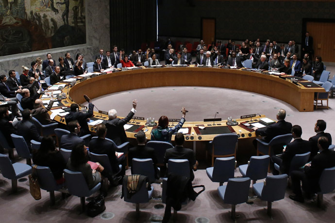 Os votos do Conselho de Segurança das Nações Unidas sobre a resolução da ajuda humanitária para a Síria na sede da ONU, em Nova York, 22 de fevereiro de 2014. (Reuters / Mohammed Abdullah)