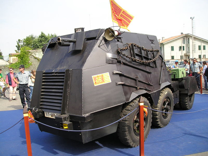 O chamado Tanko, usado pelo secessionista (chamado) "commando" sereníssimos para atacar o San Marco, em Veneza Belltower, 9 de maio de 1997. (Imagem de wikipedia.org)