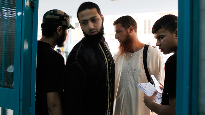 Os membros do grupo armado líbio salafista Ansar al-Sharia (Reuters / Asmaa Waguih)