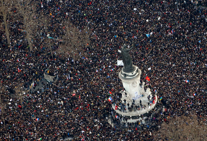 Aerial view taken on January 11, 2015 of the Unity rally “Marche Republicaine” at the Place de la Republique (Republique's square) in Paris in tribute to the 17 victims of a three-day killing spree by homegrown Islamists. (AFP Photo / Kenzo Tribouillard)