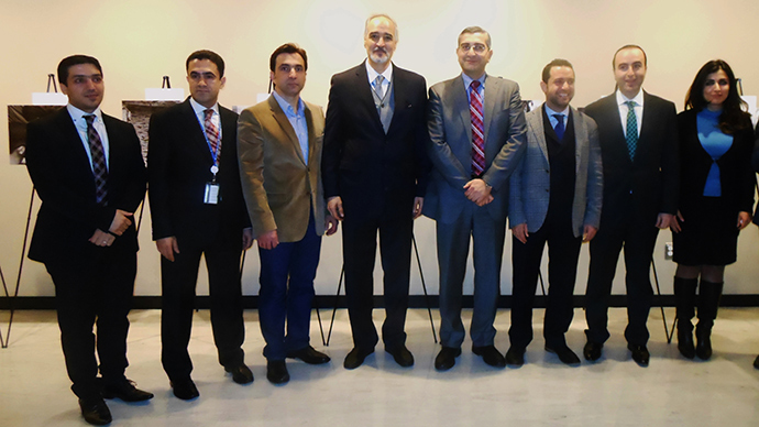 Ambassador al-Ja'afari with Syrian-Americans at an exhibition at the UN. Photo by Eva Bartlett